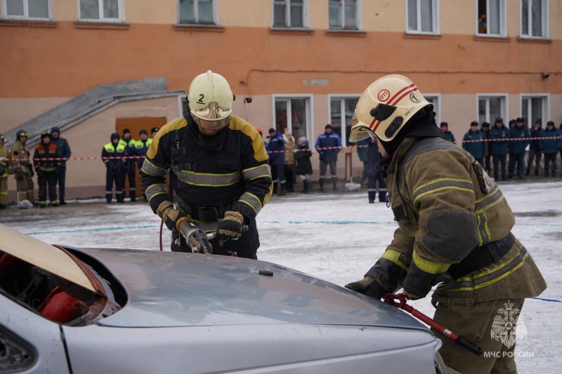 В Кузбассе определили лучшую команду по  проведению аварийно-спасательных работ при ликвидации последствий ДТП