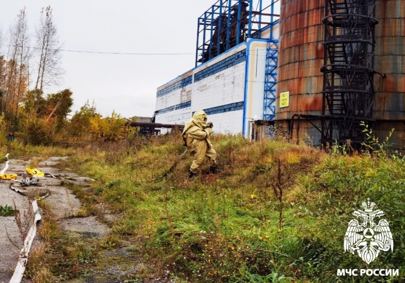 Пожарные учения прошли на объекте теплоэнергетики в Новокузнецке