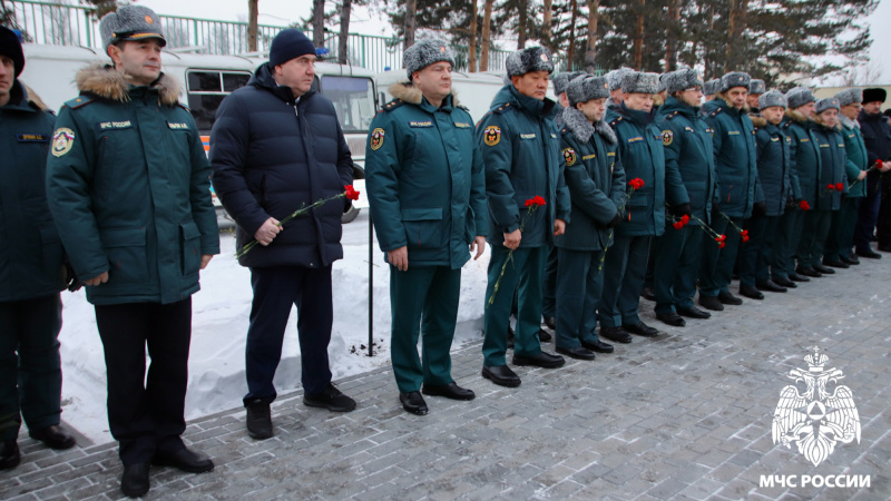 В Ленинске-Кузнецком состоялось торжественное открытие монумента «Горноспасателям, погибшим при исполнении служебного долга»